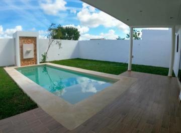 Casa · 308m² · 3 Recámaras · 2 Estacionamientos · Casa en Venta Al Norte de Merida