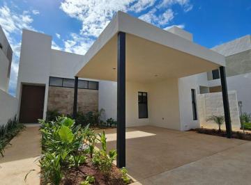 Casa · 253m² · 3 Recámaras · 2 Estacionamientos · Casa en Venta Al Norte de Mérida
