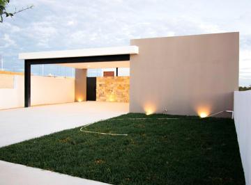 Casa · 602m² · 3 Recámaras · 2 Estacionamientos · Casa de Una Planta en Venta Al Norte de Mérida, Dzityá.
