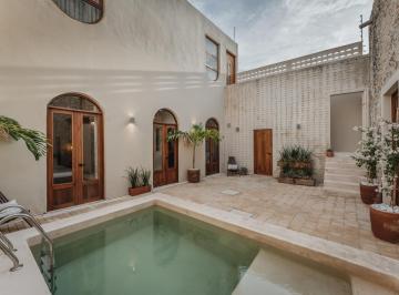 Casa · 261m² · 3 Recámaras · Casa en Venta Centro Histórico de Mèrida