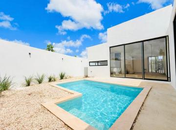 Casa · 300m² · 3 Recámaras · 3 Estacionamientos · Casa de Una Planta en Venta