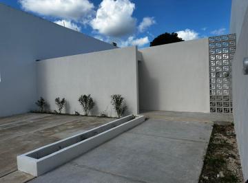 Casa · 314m² · 2 Recámaras · 2 Estacionamientos · Casa en Venta en Privada Al Norte de Mérida