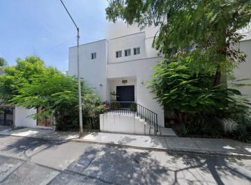Casa de 4 habitaciones, San Pedro Garza García · Casa de 420 m² con 4 Recámaras en Venta en Palo Blanco, San Pedro G, G