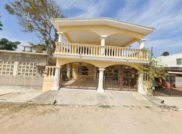 Casa de 4 habitaciones, Tampico · Casa de 175 m² con 4 Recámaras en Venta en Jose Lopez Portillo, Tamaulipas