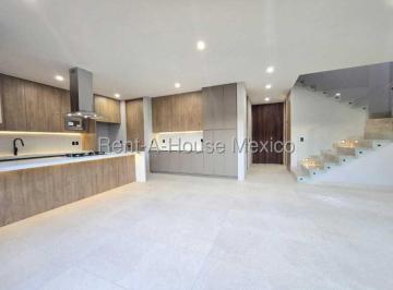 Casa de 4 habitaciones, Querétaro · Valle de Juriquilla - Casa con Cuarto de Servicio, 3 Recámaras, Área de Tv. Venta