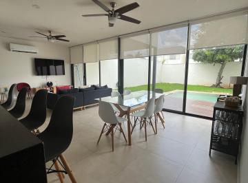 Casa de 3 habitaciones, Conkal · Casa en Renta Zendera