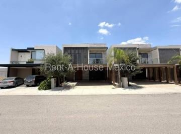 Casa de 3 habitaciones, Querétaro · Valle de Juriquilla, Venta - Casa con 3 Recámaras y Cuarto de Tv