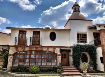 Casa de 5 habitaciones, Tequisquiapan · Residencia en El Mejor Fraccionamiento Exclusivo de Tequisquiapan.