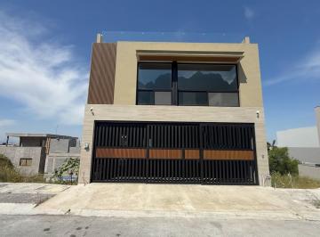 Casa · 144m² · 3 Recámaras · 3 Estacionamientos · Casa en Venta o Renta a Estrenar Zona Cumbres Arriba de Av Leonoes Monterrey
