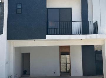 Casa · 120m² · 3 Recámaras · 2 Estacionamientos · Casa en Venta en Cedros Gomez Palacio Duramgo