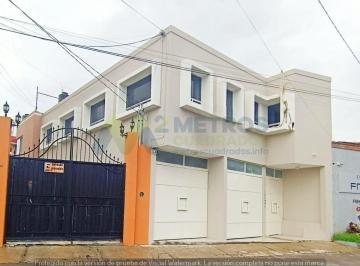 Casa uso de suelo de 4 habitaciones, Morelia · Oficinas en Renta en Las Americas