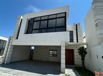 Casa de 3 habitaciones, Saltillo · Casa Nueva en La Escondida Disponible Para Rentar o Comprar