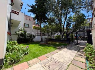 Casa · 388m² · 5 Recámaras · 8 Estacionamientos · Uso de Suelo Mixto en del Valle |ideal Para Oficinas, Consultorios o Corporativo