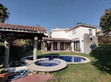 dee6b74a26c8098ac56c5e4b07421d7c97c8c25149f34560763302fd2120dfdc · Casa en Venta en Lomas de Cocoyoc