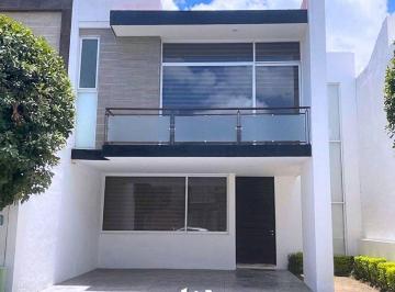 Casa · 4 Recámaras · 2 Estacionamientos · Casa en Renta, Residencial Punta del Este