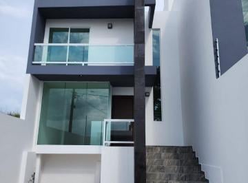 Casa de 3 habitaciones, Tlaxcala · Casa a 5 Min. del Centro de Tlaxcala Capital en Fraccionamiento.