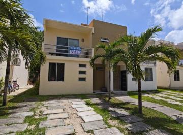 Casa de 4 habitaciones, Puerto Morelos · Casa Amueblada y Equipada con Paneles Solares en Residencial Palma Real