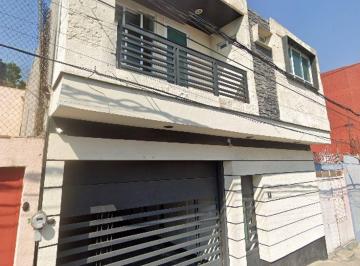 Casa de 3 habitaciones, Miguel Hidalgo · Casa Coronel Letechipia, Cerca de Plaza Las Americas, Remate Hipotecario, Observatorio Miguel Hidalgo