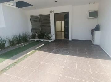 Casa en condominio de 3 habitaciones, Zapopan · Casa en Renta en Valdepeñas, en Coto