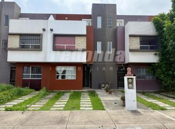 Casa · 72m² · 3 Recámaras · 2 Estacionamientos · Casa en Xaltipa I