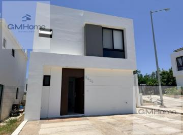 Casa · 248m² · 2 Recámaras · 2 Estacionamientos · Casa en Renta en Sonterra I