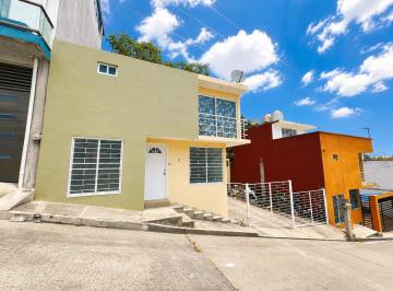 Casa · 121m² · 3 Recámaras · 2 Estacionamientos · Casa en Venta en El Olmo, Xalapa