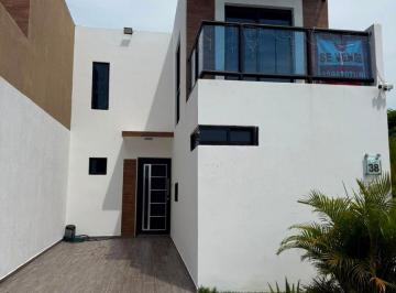 Casa de 3 habitaciones, Medellín · Hermosa Casa en Lagos de Puente Moreno, Veracruz