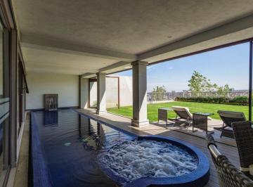 Casa de 4 habitaciones, Huixquilucan · Casa de 830 m² con 4 Recámaras en Venta en Bosque Real