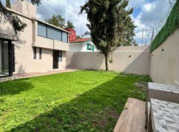 Casa · 400m² · 3 Recámaras · 4 Estacionamientos · Casa - Chiluca