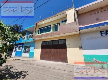 Casa · 126m² · 4 Recámaras · 2 Estacionamientos · Casa en Valencia 1a. Sección