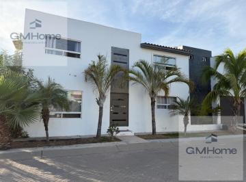 Casa · 277m² · 5 Recámaras · 2 Estacionamientos · Casa en Renta en Marina Real