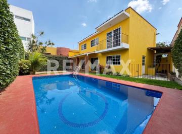 Casa · 250m² · 3 Recámaras · 3 Estacionamientos · Casa en Venta en Morelos, Jardines de Ahuatlán, Cuernavaca