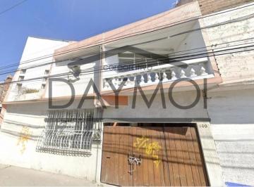 Casa de 4 habitaciones, Toluca · Vendo Casa en Barrio de Santa Barbara, Toluca