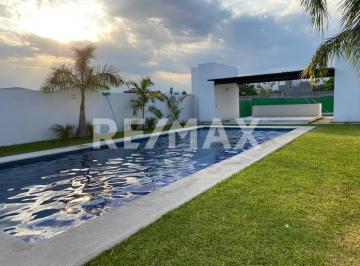Casa · 115m² · 3 Recámaras · 2 Estacionamientos · Casa en Renta en Morelos, Centro, Xochitepec
