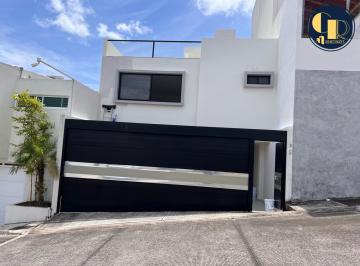 Casa · 138m² · 3 Recámaras · 2 Estacionamientos · Casa - Fraccionamiento Residencial Monte Magno