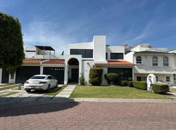 Casa · 252m² · 3 Recámaras · 2 Estacionamientos · Casa en Ampliación El Pueblito