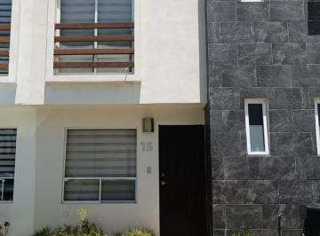 Casa · 96m² · 3 Recámaras · 2 Estacionamientos · Centa Caontabrico