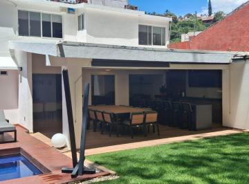 Casa · 378m² · 3 Recámaras · 3 Estacionamientos · Venta de Casa en Cuernavaca, La Cañada