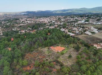 Casa · 270m² · 6 Recámaras · Casa en Venta en Atemajac de Brizuela