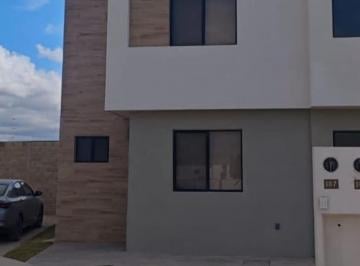 Casa · 120m² · 3 Recámaras · 2 Estacionamientos · Renta Casa No Amueblada, Villa de Pozos, Slp. Coto 19, Puerta Natura. Tres Habitaciones