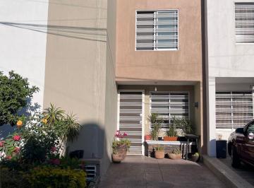 Casa de 3 habitaciones, Zapopan · Casa en Venta en Fortin Dentro de Coto