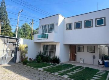 Casa en condominio de 3 habitaciones, Puebla · Excelente Casa en Venta en Privada en Momoxpan Cerca de La Recta a Cholula Udla, Zalvelta