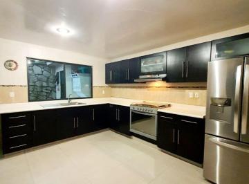 Casa de 4 habitaciones, Gustavo A. Madero · Residencia Familiar en Venta