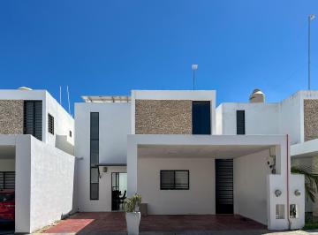 Casa de 3 habitaciones, Mérida · Casa en Venta Totalmente Equipada en Real Montejo a Una Cuadra del Club