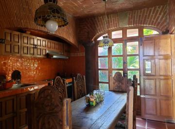 Casa de 3 habitaciones, Tequisquiapan · Casa Colonial con Poza en Fraccionamiento en Tequisquiapan