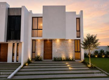 Casa de 2 habitaciones, Zapopan · Casa en Venta en Valle Imperial Zapopan Jalisco