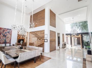 Casa Venta 1400m² de 4 habitaciones · Residencia en Jardines del Pedregal