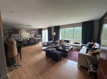 Venta o Renta de casa particular en fraccionamiento privado en la calle de Alber · Venta o Renta de Casa en Colonia Paseo de Las Lomas.