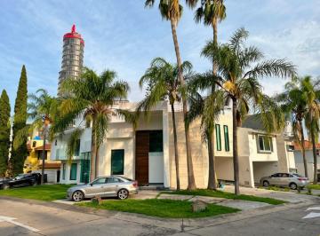 Casa de 4 habitaciones, Zapopan · Casa en Renta Puerta de Hierro, Andares, Zapopan, Jalisco