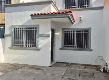 Casa · 68m² · 3 Recámaras · 2 Estacionamientos · Casa en Renta Rincón de Los Arcos - (4)